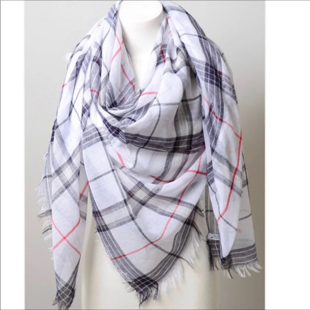 Lightweight blanket scarf - Picture 4 of 4
